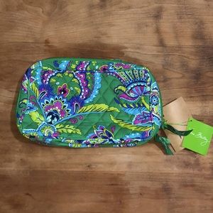 NWT- blush & brush makeup case - emerald paisley